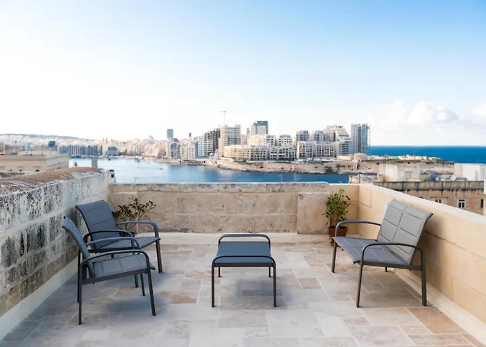 Valletta Collection - 101 Republic